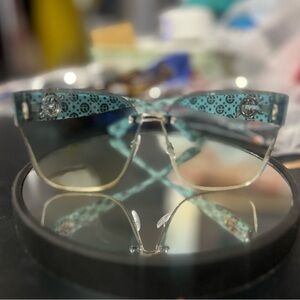 Chic Blue Patterned Sunglasses